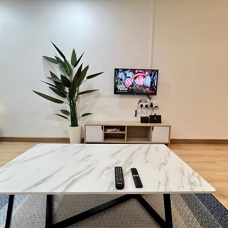 Demuji2 6Pax Centraltown In Airputih, Netflix, Ac Villa Kuantan Luaran gambar